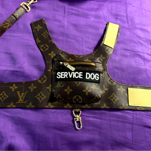 𝑪𝑼𝑺𝑻𝑶𝑴 𝑳𝑽 𝑪𝑨𝑵𝑽𝑨𝑺 𝑯𝑨𝑹𝑵𝑬𝑺𝑺 & 𝑴𝑨𝑻𝑪𝑯𝑰𝑵𝑮 𝑳𝑬𝑨𝑺𝑯. - Picture 2 of 4